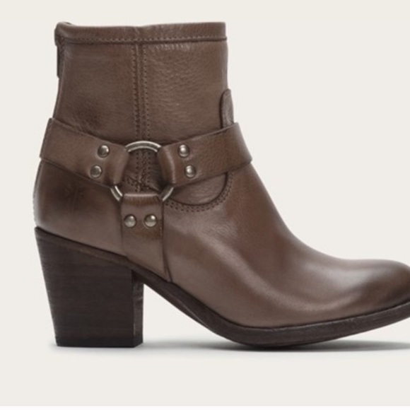 Like New🌟 Frye tabitha harness boot short grey - Picture 2 of 11